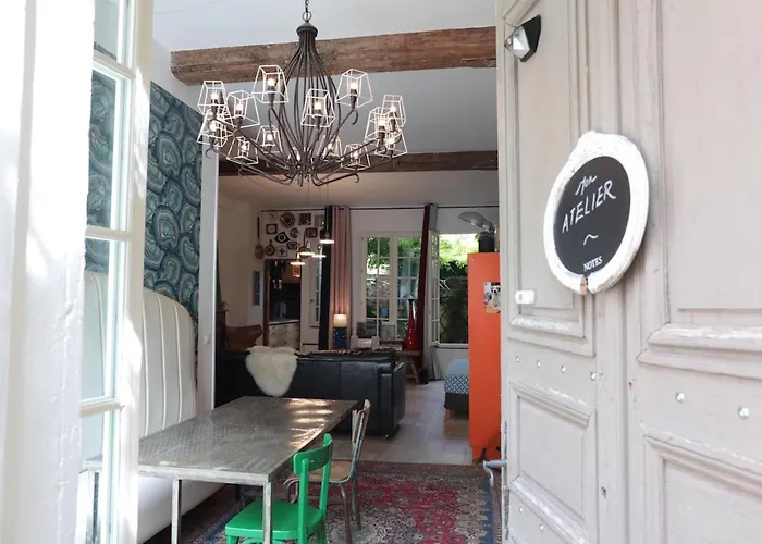 Atelier Des Glycines, Troyes Bouchon De Champagne, Sublime Site Patrimonial