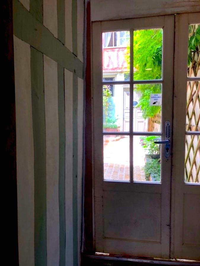 Atelier Des Glycines, Bouchon De Champagne, Sublime Site Patrimonial Apartment *